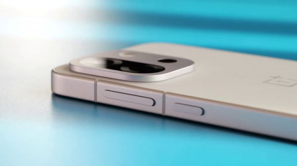 Обзор OnePlus 13T: компакт на максималках