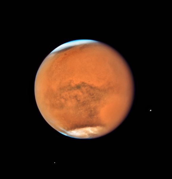Водная природа темных полос на Марсе поставлена под сомнение