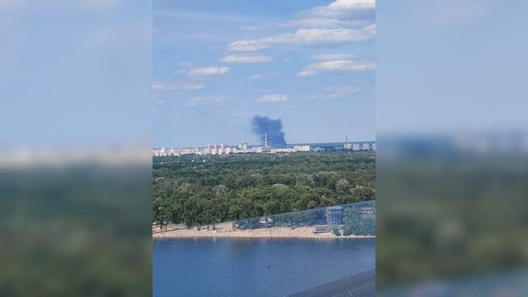 В Киеве сообщили о взрыве цистерны с топливом недалеко от ТЭЦ
