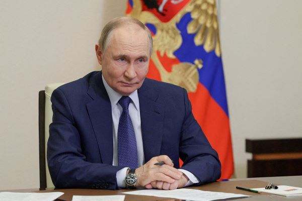 «Я разбомблю Москву к чертям». Трамп рассказал об угрозах Путину