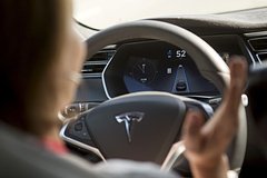 Tesla попыталась скрыть данные о ДТП с участием беспилотников