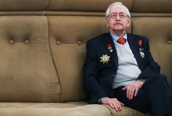 «Элементарно, Ватсон!» Василию Ливанову — 90 лет. Как советский Шерлок Холмс влюбил в себя всю страну?