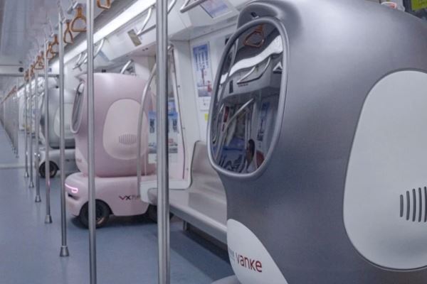 В Китае роботы начали самостоятельно осуществлять доставку товаров на метро