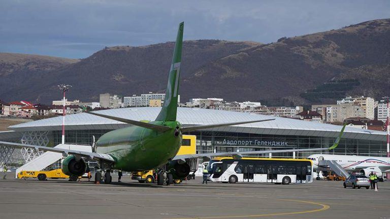 S7 Airlines с августа возобновит рейсы из Москвы и Новосибирска в Геленджик