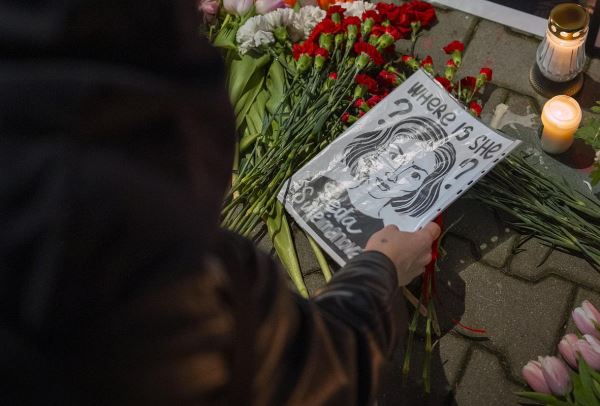 Подруга чеченки Седы Сулеймановой предупреждала ее об опасности за три дня до похищения. Они обе бежали и прятались от своих семей