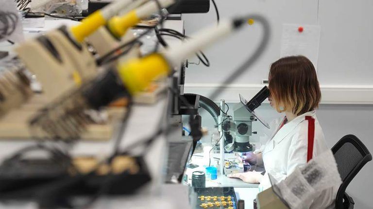 В РФ разработали аппарат с ИИ для астматиков