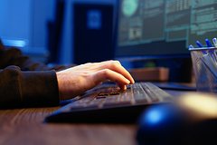 Над автомобилями получили контроль через ошибку в медиасистеме