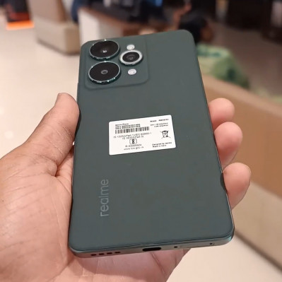 Realme 15 Pro показали на первых фото, раскрывающих секреты начинки