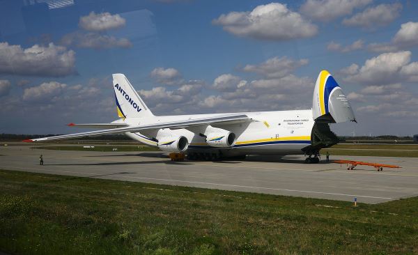 Над Киевом появился самолет Ан-124. Что о нем известно?