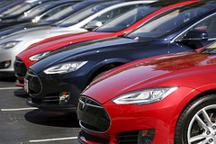 Tesla выпустила новые электрокары