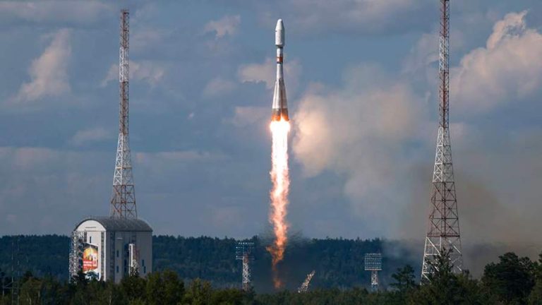Ракета «Союз-2.1б» с аппаратами «Ионосфера-М» стартовала с Восточного