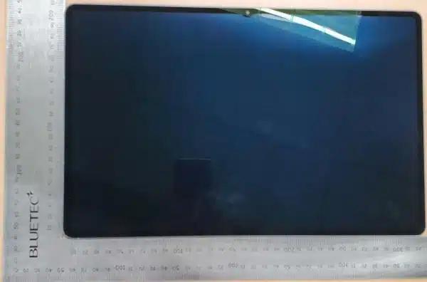 Samsung Galaxy Tab S11, S11 Ultra и S10 Lite на живых фото