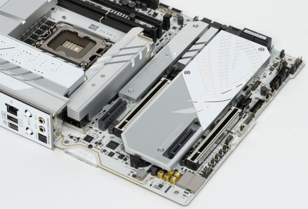 Обзор материнской платы Asus ROG Maximus Z890 Apex на чипсете Intel Z890