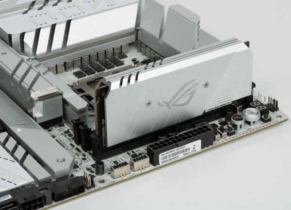 Обзор материнской платы Asus ROG Maximus Z890 Apex на чипсете Intel Z890