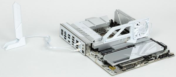 Обзор материнской платы Asus ROG Maximus Z890 Apex на чипсете Intel Z890