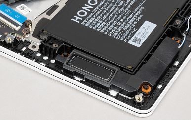 Обзор ноутбука Honor MagicBook 14 Pro (FMB-P) на Intel Core Ultra 9 285H с почти идеальным OLED-экраном