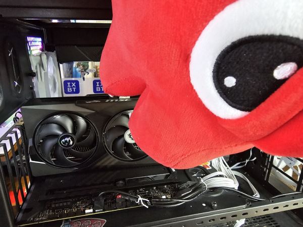 Обзор видеокарты MSI GeForce RTX 5070 12G Gaming Trio OC (12 ГБ)