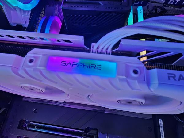 Обзор видеоускорителя AMD Radeon RX 9060 XT на основе карты Sapphire Pure Radeon RX 9060 XT (16 ГБ)